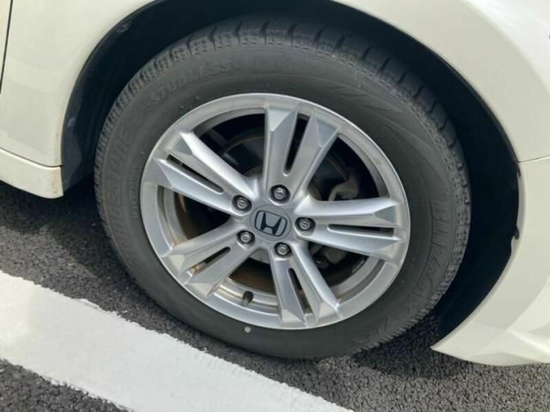 CR-Z-4