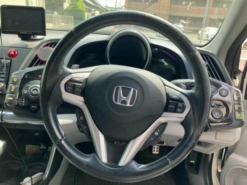 CR-Z-11