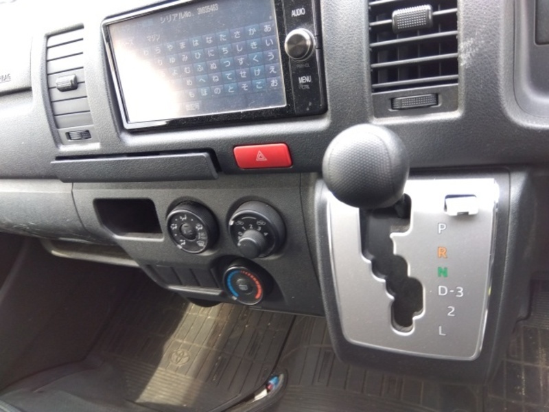 HIACE VAN-9