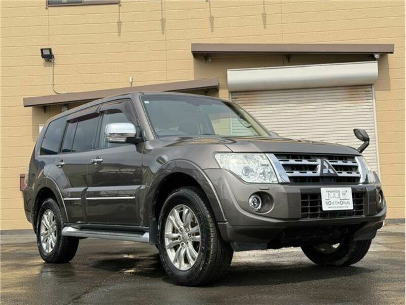 MITSUBISHI　PAJERO