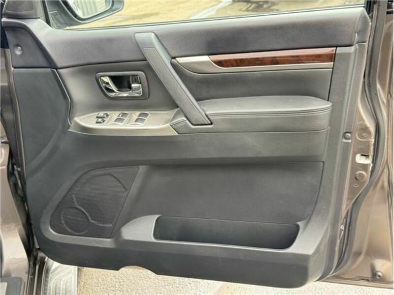 PAJERO-16