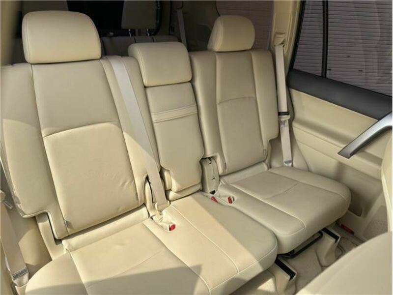 LAND CRUISER PRADO-9