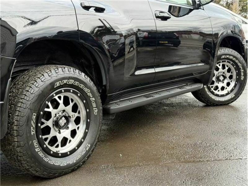 LAND CRUISER PRADO-15