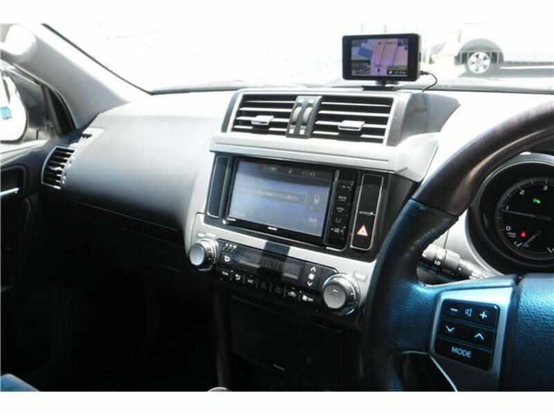 LAND CRUISER PRADO-27