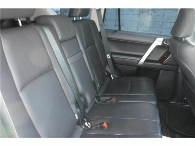 LAND CRUISER PRADO-32