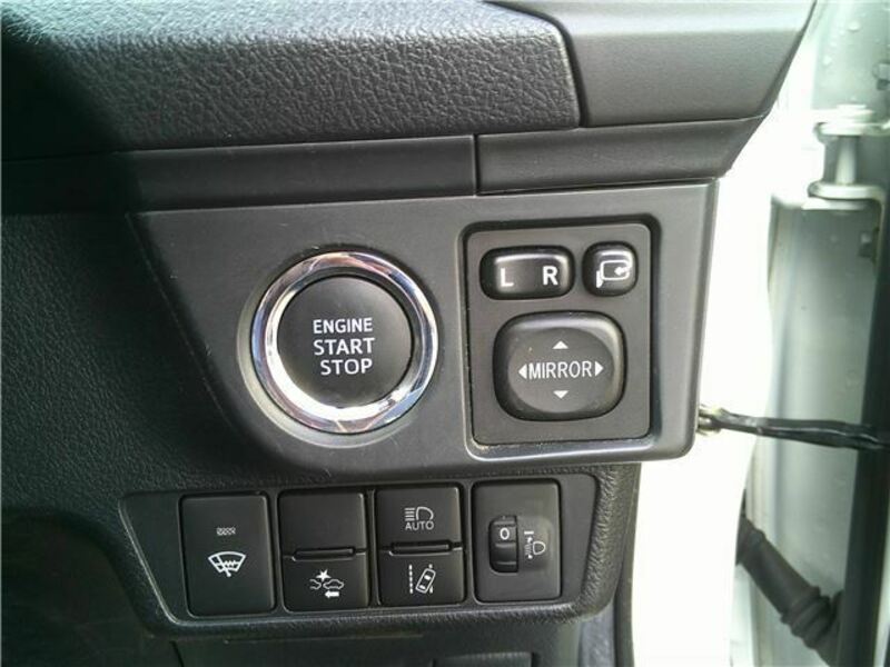 COROLLA FIELDER-12