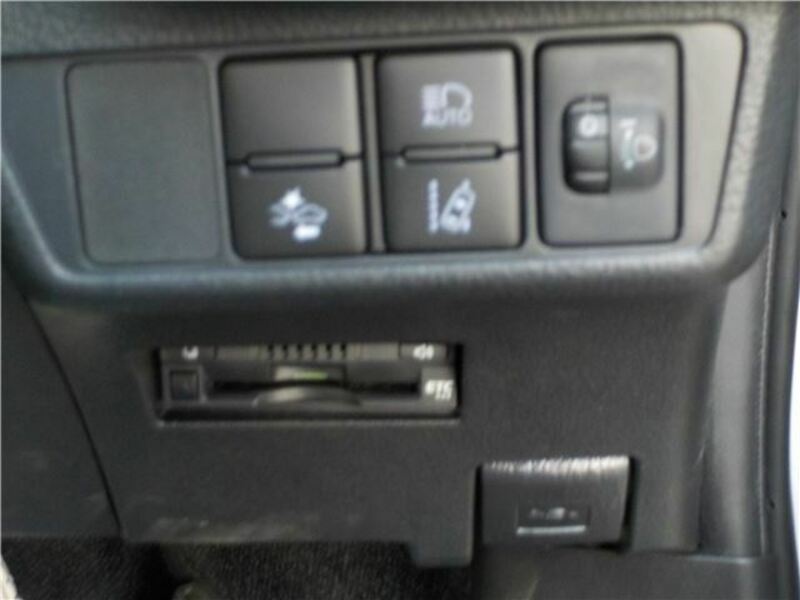 COROLLA AXIO-16