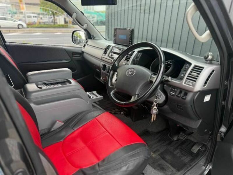 HIACE VAN-6