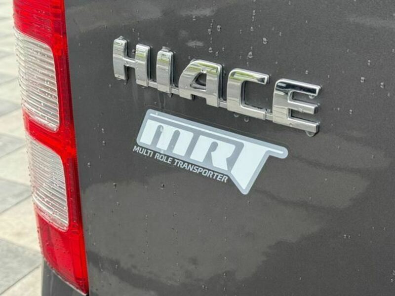 HIACE VAN-13