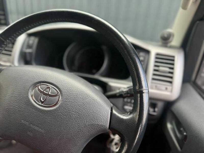 HIACE VAN-26