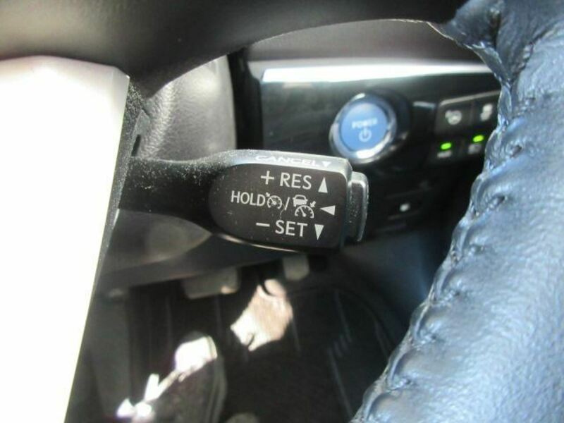 PRIUS PHV-23