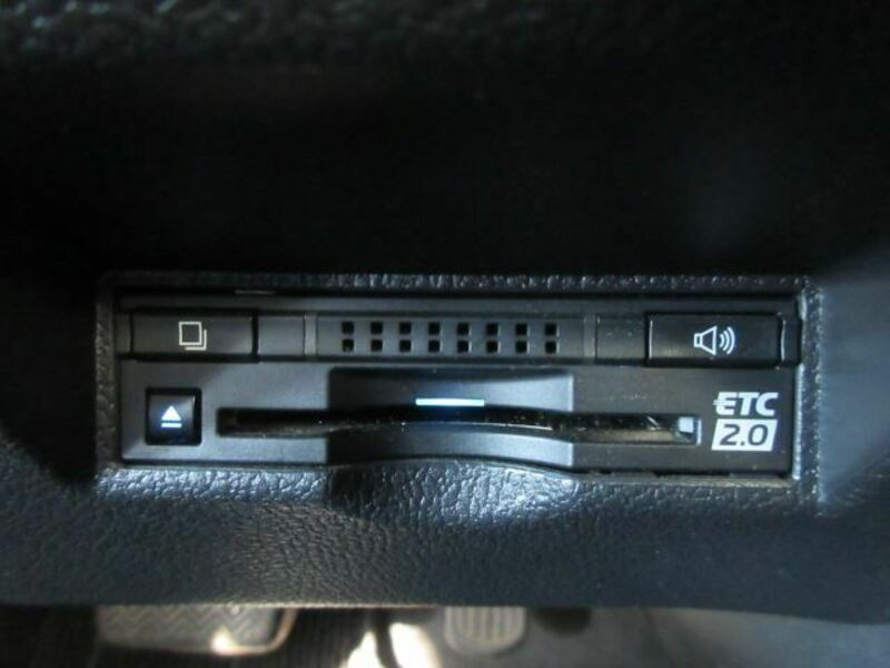PRIUS PHV-24