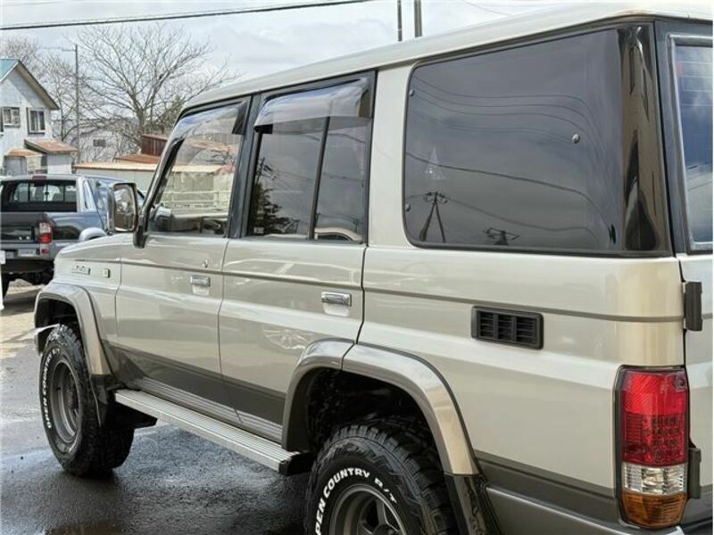 LAND CRUISER PRADO-5