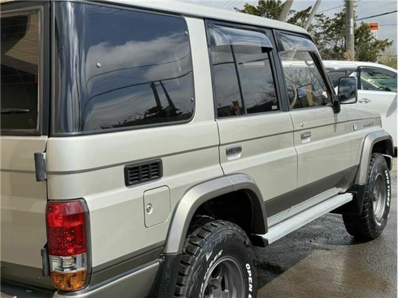 LAND CRUISER PRADO-6