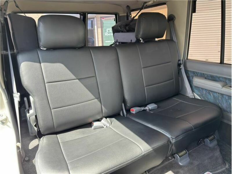 LAND CRUISER PRADO-9