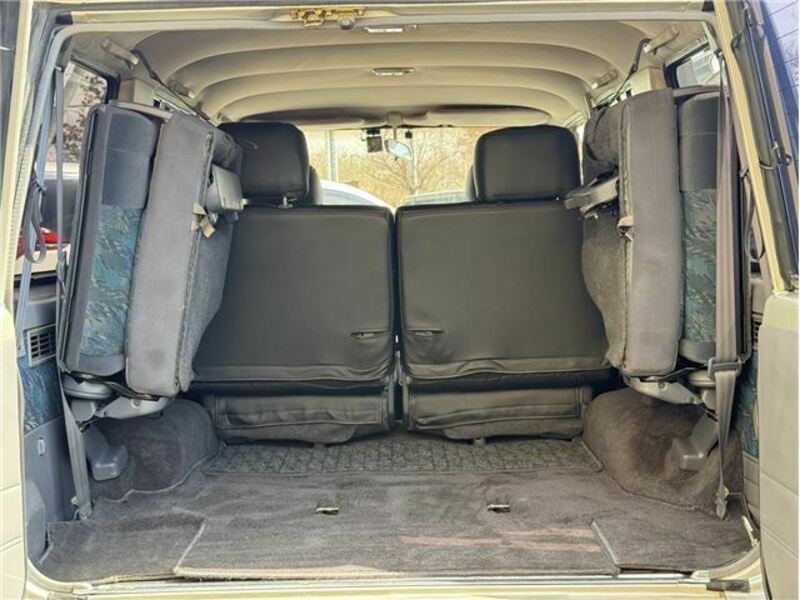 LAND CRUISER PRADO-16