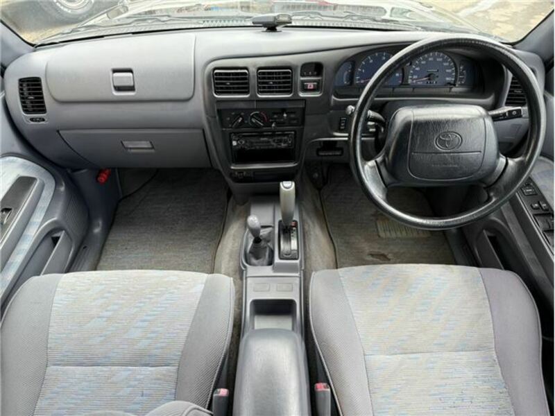 HILUX-2