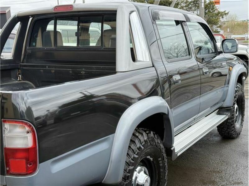 HILUX-6