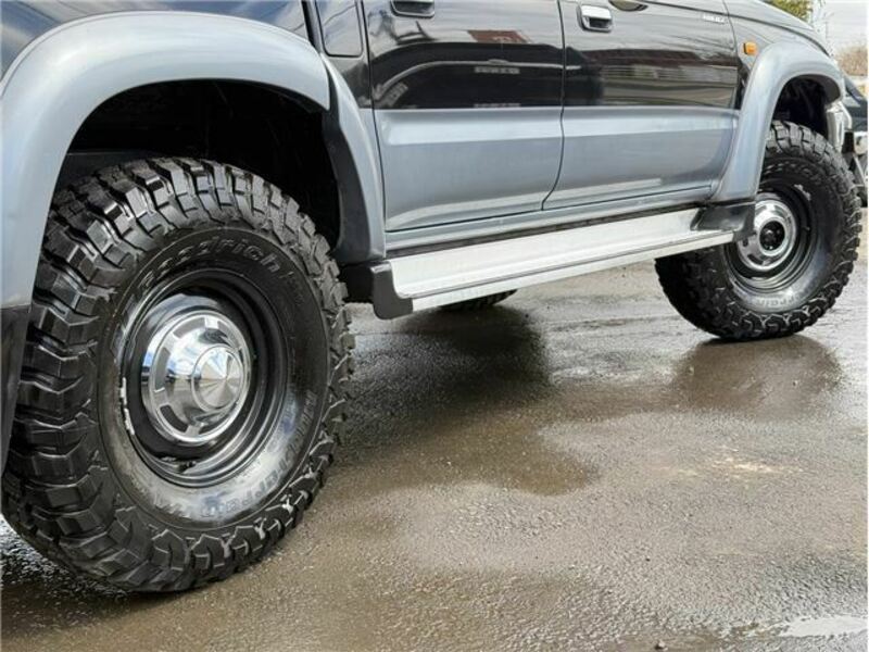 HILUX-12