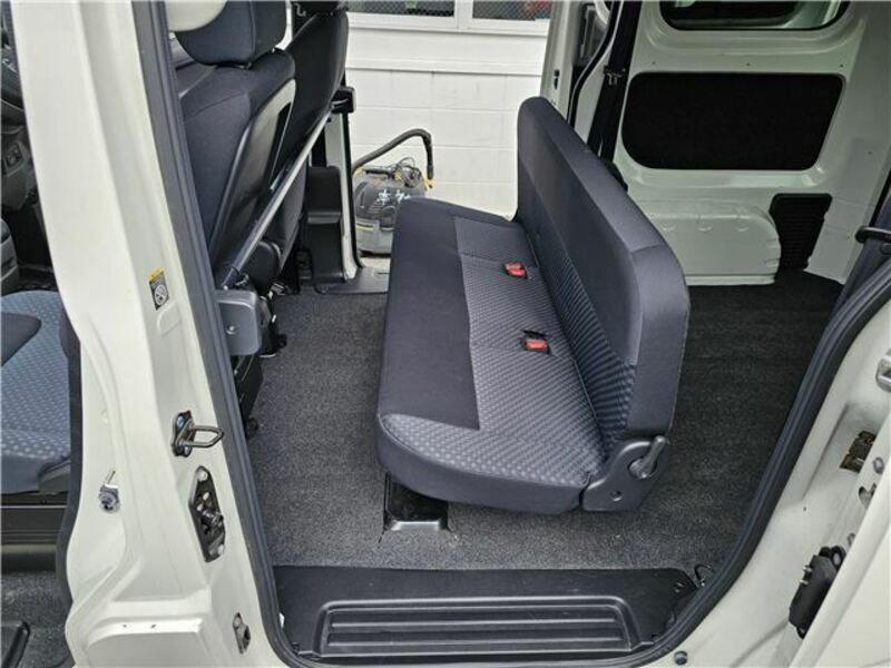 NV200 VANETTE-8