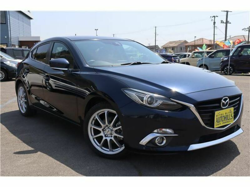 MAZDA　AXELA