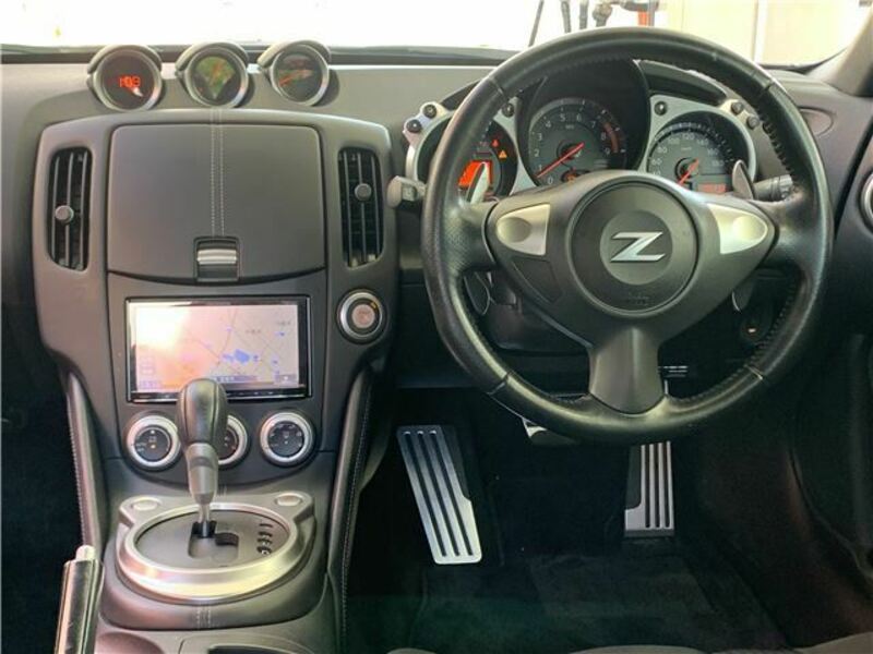FAIRLADY Z-9