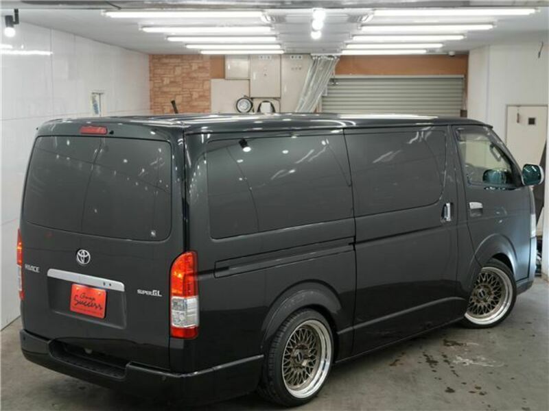 HIACE VAN-1