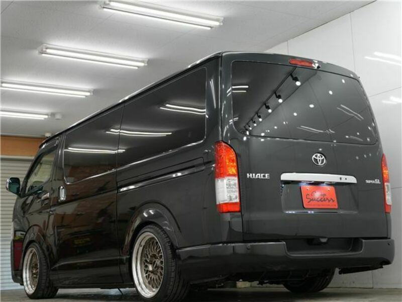 HIACE VAN-14