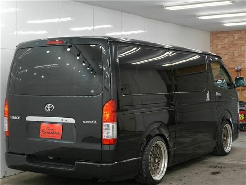 HIACE VAN-18