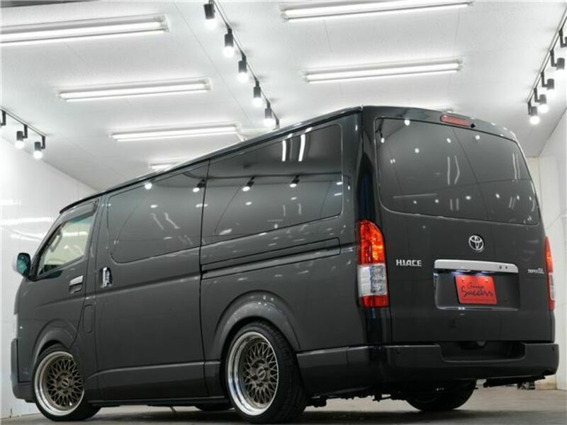 HIACE VAN-26