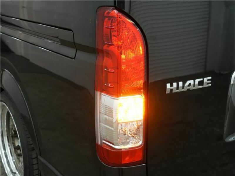 HIACE VAN-37