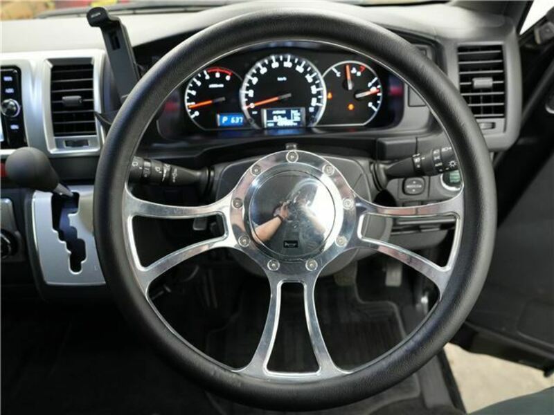 HIACE VAN-48