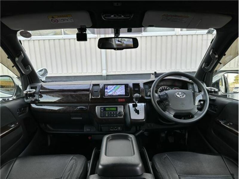 HIACE VAN-1