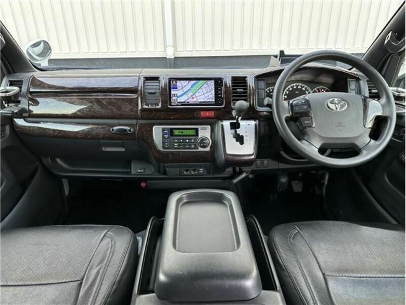 HIACE VAN-8