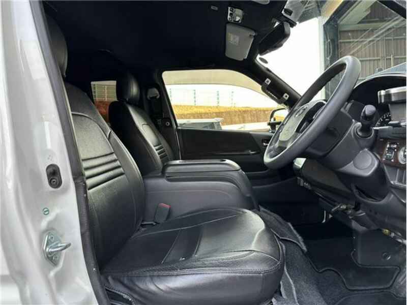 HIACE VAN-14