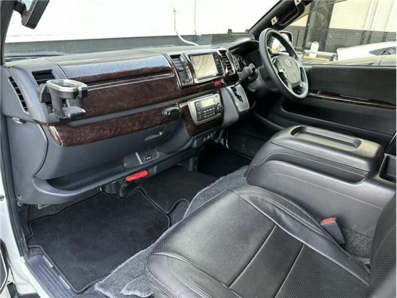HIACE VAN-17