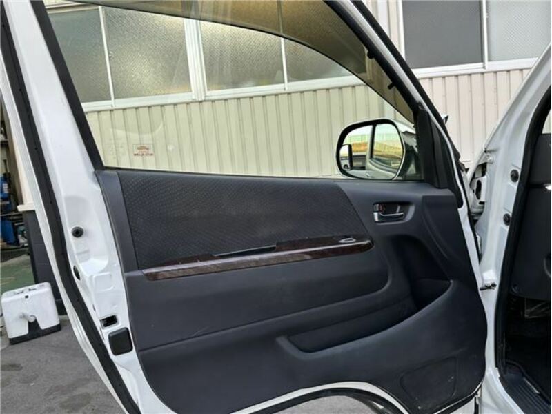 HIACE VAN-18