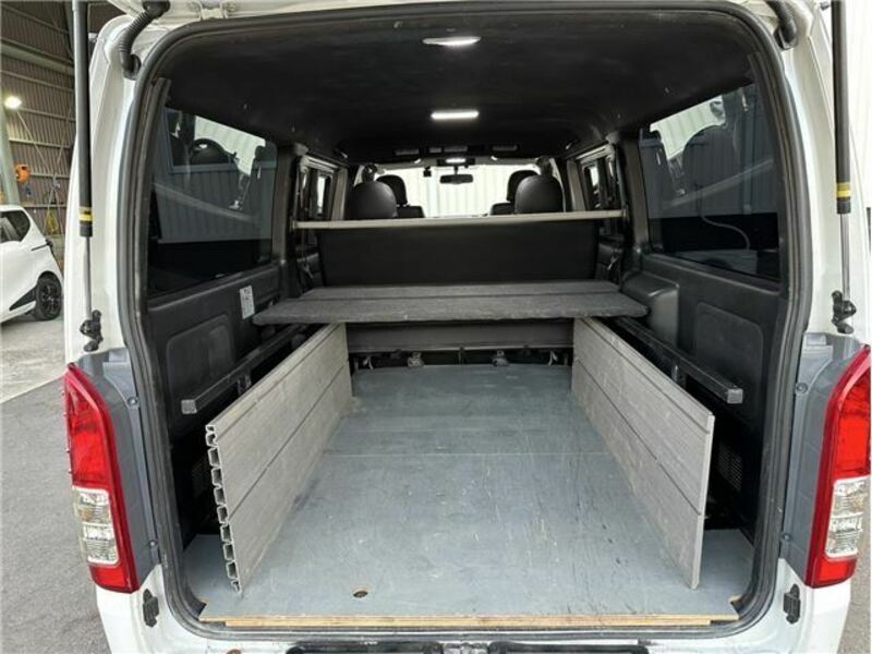 HIACE VAN-44