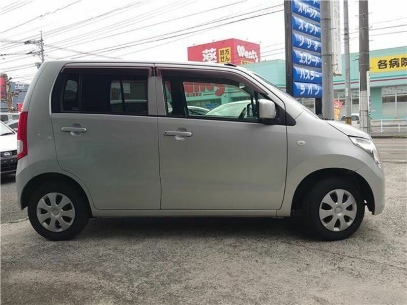 WAGON R-8