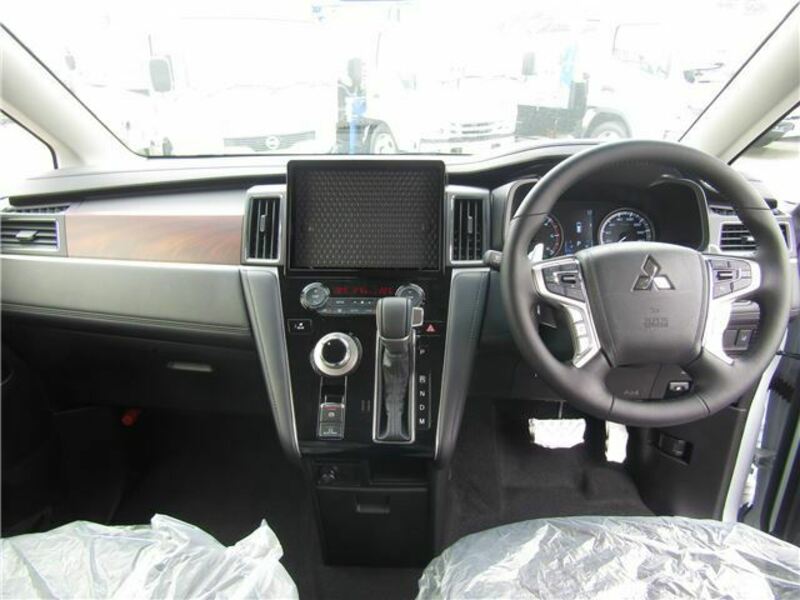 DELICA D5