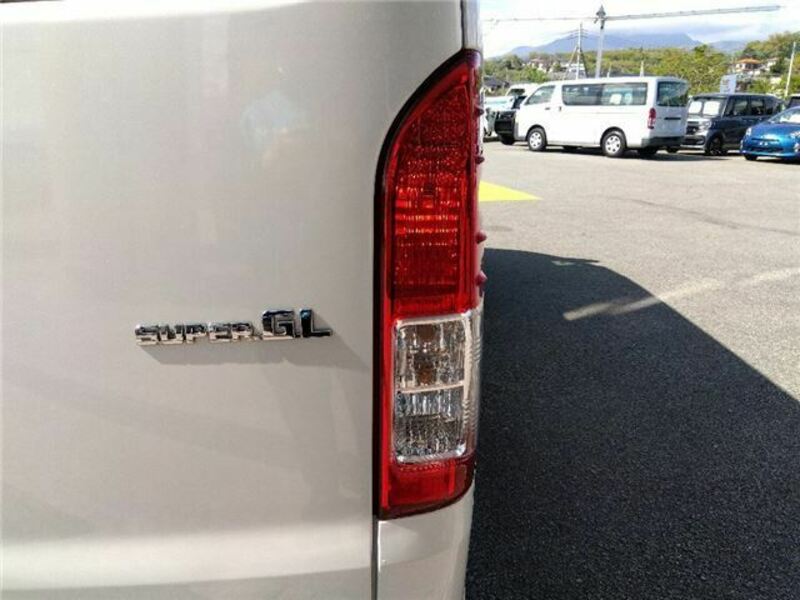 HIACE VAN-10