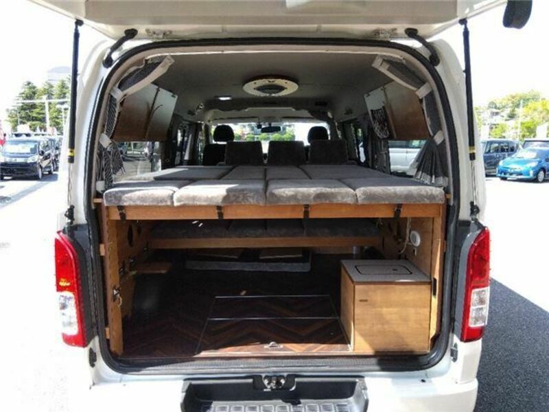 HIACE VAN-17