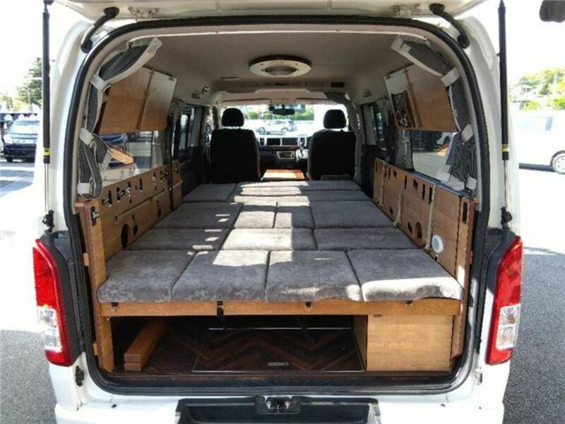 HIACE VAN-44
