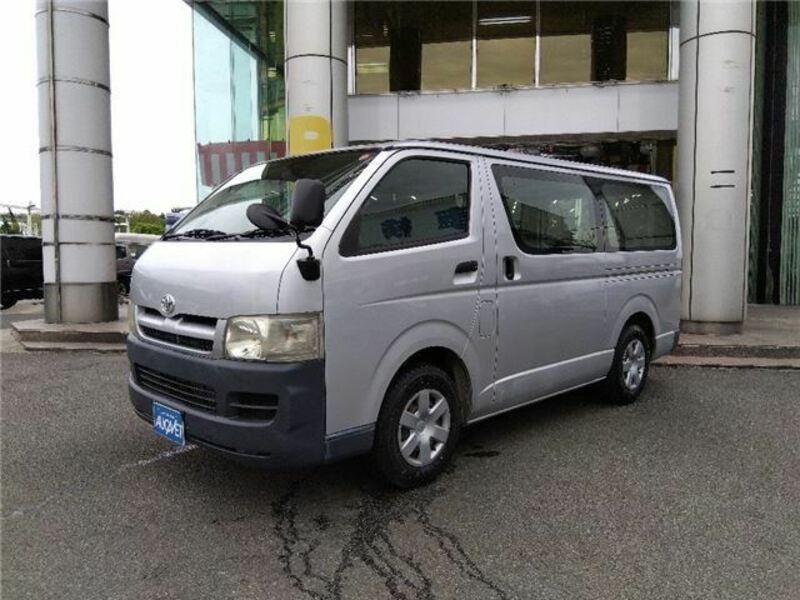 TOYOTA　HIACE VAN