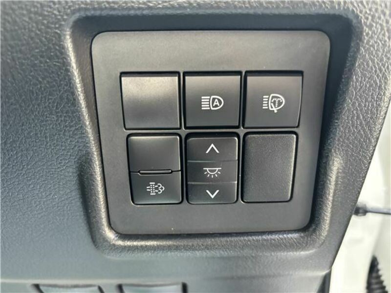 LAND CRUISER PRADO-9