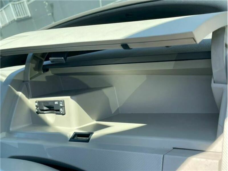 ESTIMA HYBRID-36