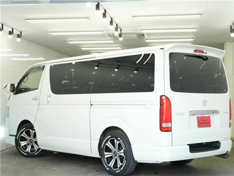 HIACE VAN-1