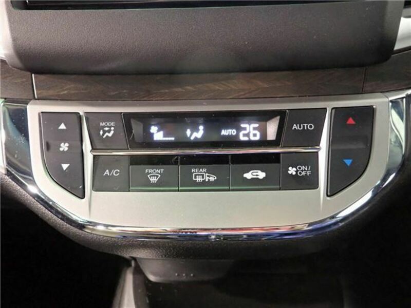 JADE-12