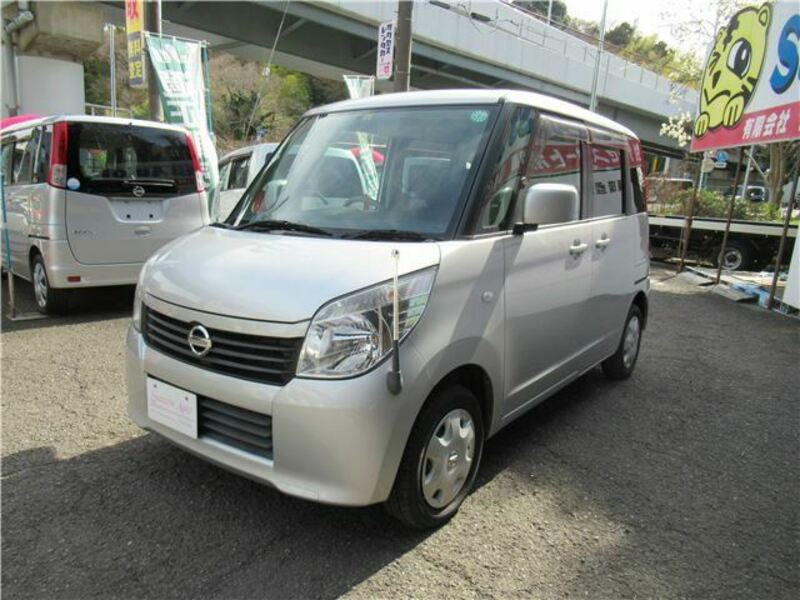 NISSAN　ROOX