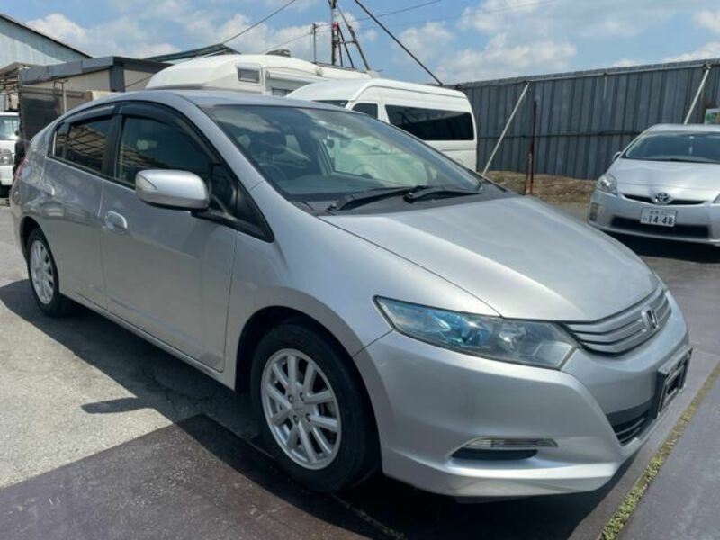 HONDA　INSIGHT